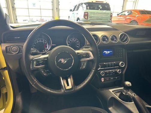 2021 Ford Mustang EcoBoost