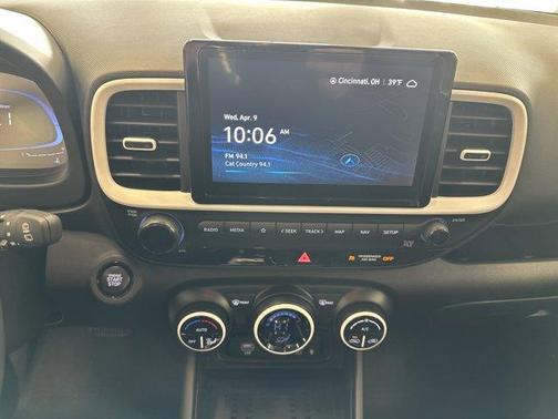 2024 Hyundai VENUE Limited