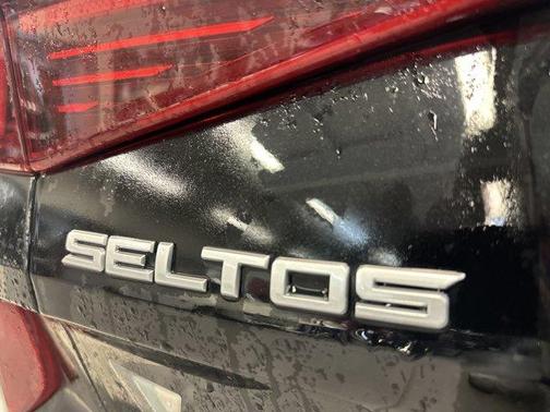 2022 Kia Seltos S