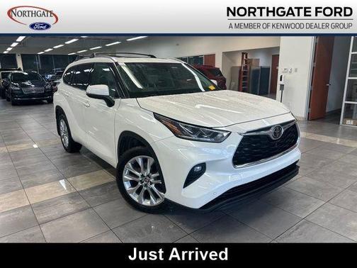 Celestial Silver Metallic 2021 Toyota Highlander Limited