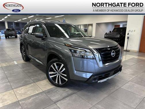 2023 Nissan Pathfinder Platinum
