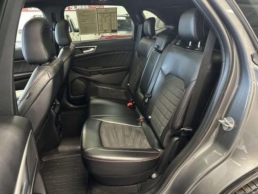 Carbonized Gray Metallic 2024 Ford Edge ST Line