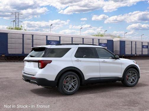 Star White 2027 Ford Explorer ST-Line