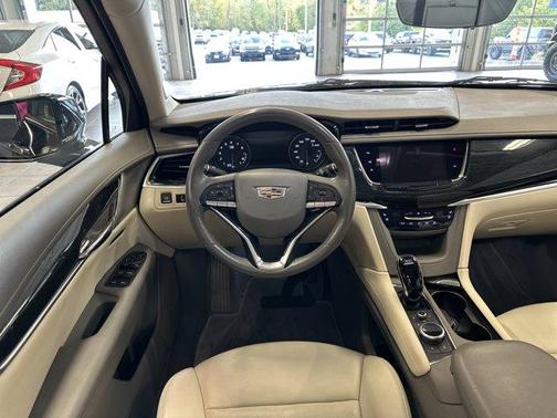2022 Cadillac XT6 Premium Luxury FWD