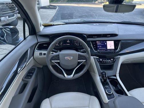 2022 Cadillac XT6 Premium Luxury FWD