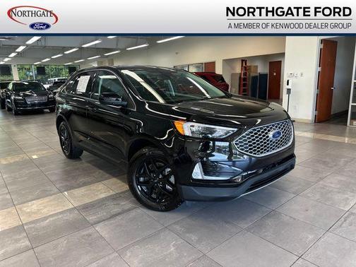 Agate Black Metallic 2024 Ford Edge SEL