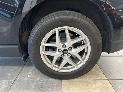 Agate Black Metallic 2024 Ford Edge SEL