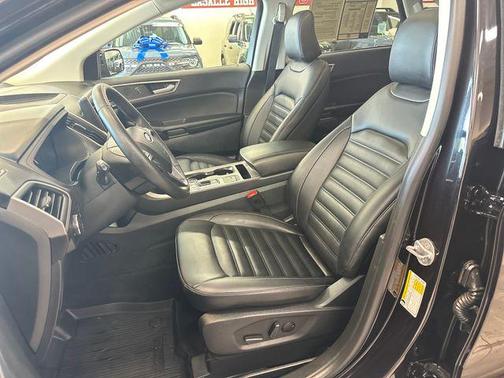 Agate Black Metallic 2024 Ford Edge SEL
