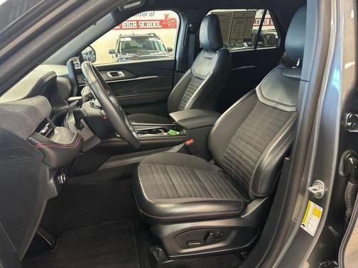 Carbonized Gray Metallic 2025 Ford Explorer ST-Line