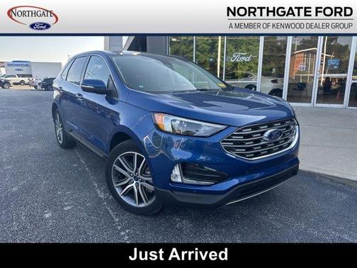 2022 Ford Edge Titanium