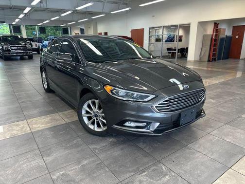 Magnetic 2017 Ford Fusion SE