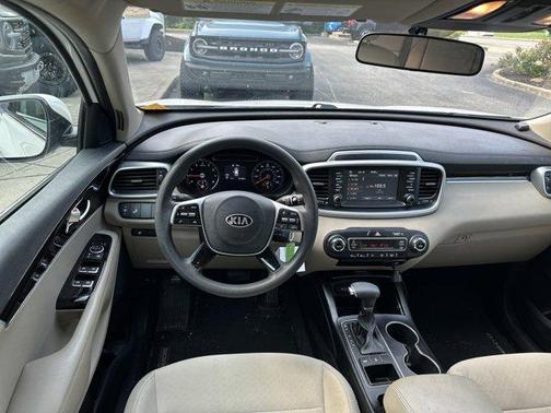 2019 Kia Sorento LX V6