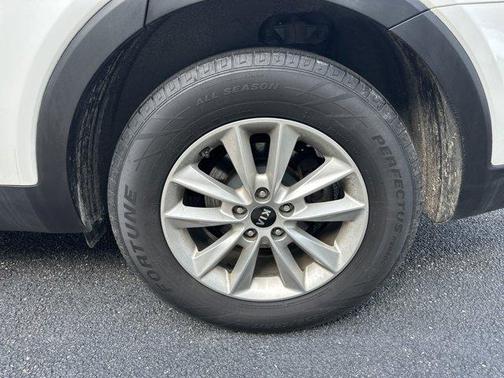 2019 Kia Sorento LX V6