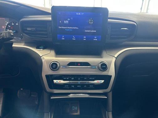 Agate Black Metallic 2020 Ford Explorer XLT