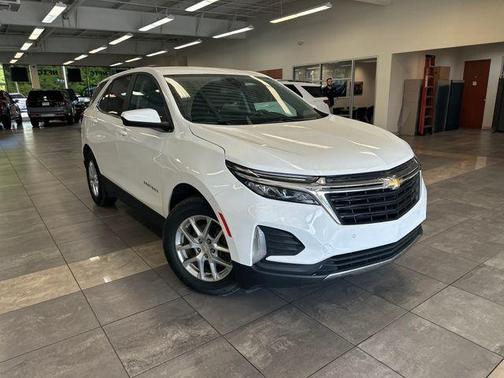 Summit White 2024 Chevrolet Equinox LT
