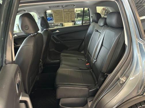 Platinum Gray Metallic 2020 Volkswagen Tiguan 2.0T SEL