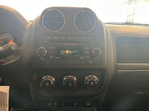 Black Clearcoat 2017 Jeep Patriot High Altitude