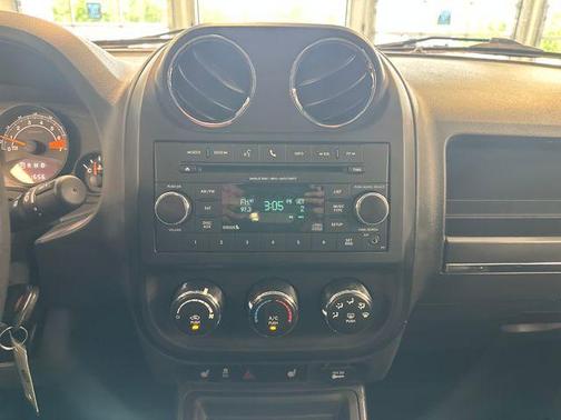 Black Clearcoat 2017 Jeep Patriot High Altitude