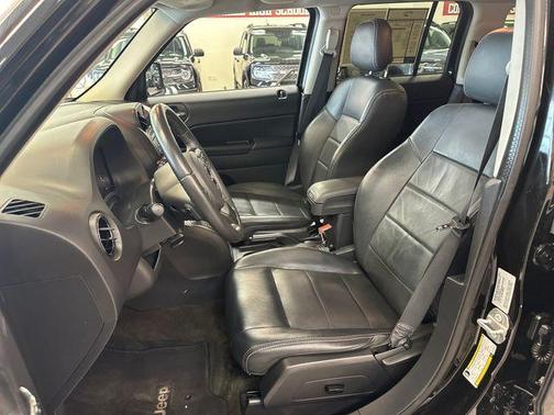 Black Clearcoat 2017 Jeep Patriot High Altitude