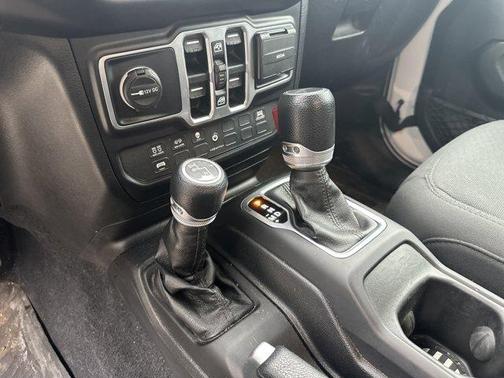 2020 Jeep Gladiator Sport