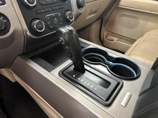 Oxford White 2016 Ford Expedition XLT