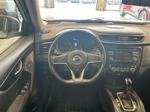 Brilliant Silver 2017 Nissan Rogue SV