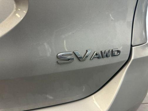 Brilliant Silver 2017 Nissan Rogue SV