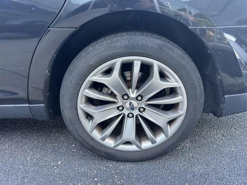 2015 Ford Taurus Limited