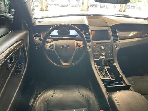 2015 Ford Taurus Limited