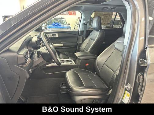 Carbonized Gray Metallic 2024 Ford Explorer Limited