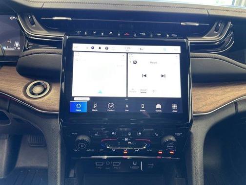 2022 Jeep Grand Cherokee L Summit