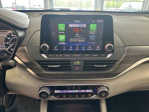 White 2021 Nissan Altima 2.5 SL