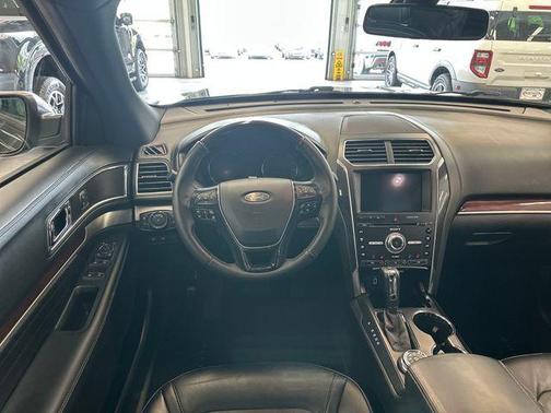 Magnetic Metallic 2018 Ford Explorer Platinum
