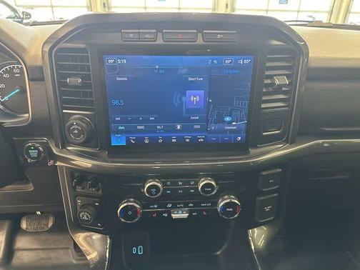 Oxford White 2023 Ford F-150 XLT