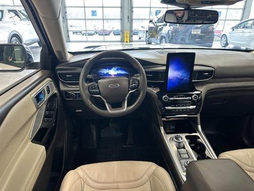 2023 Ford Explorer Platinum
