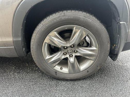 2019 Toyota Highlander Limited Platinum