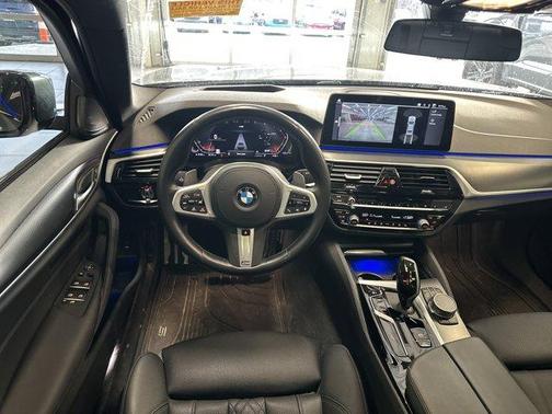 2023 BMW 530 i xDrive