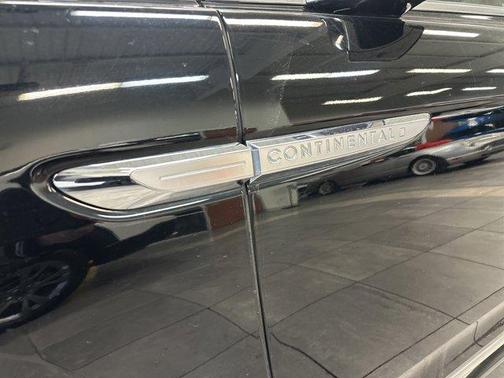 2018 Lincoln Continental Reserve