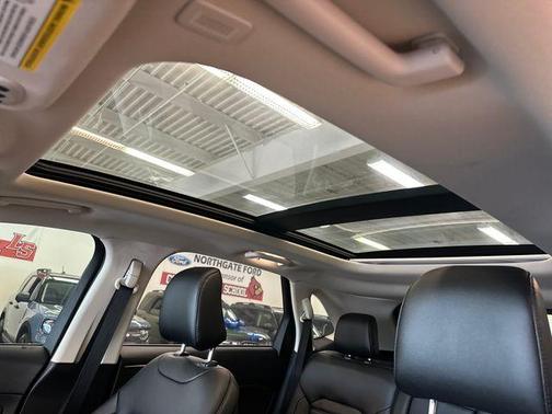 Agate Black Metallic 2023 Ford Edge SEL