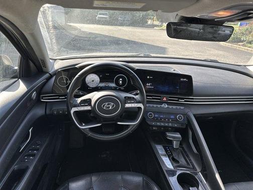 2021 Hyundai ELANTRA Limited