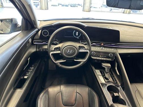 2021 Hyundai ELANTRA Limited