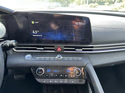 2021 Hyundai ELANTRA Limited