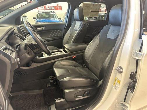2022 Ford Edge ST