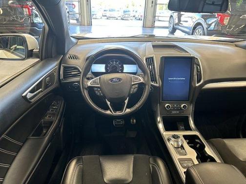 2022 Ford Edge ST