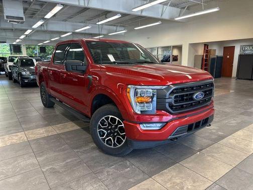 Hot Pepper Red Metallic Tinted Clearcoat 2023 Ford F-150 XLT