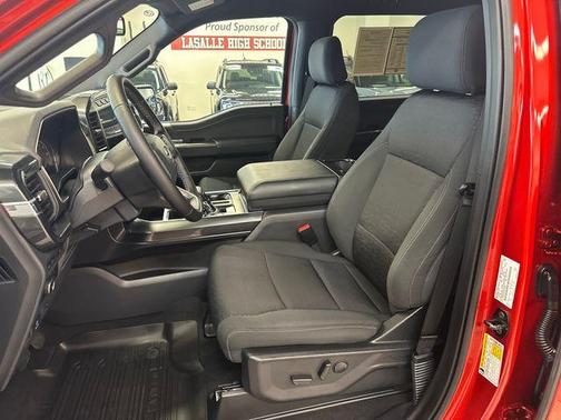 Hot Pepper Red Metallic Tinted Clearcoat 2023 Ford F-150 XLT