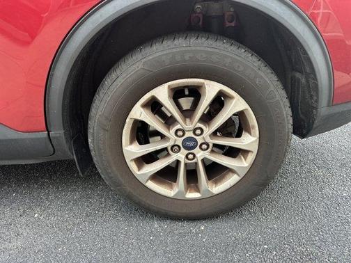 2020 Ford Escape SE
