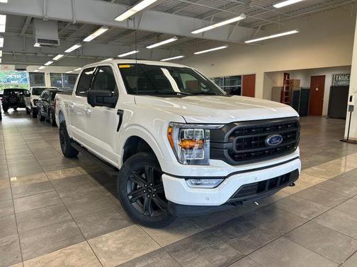 Oxford White 2023 Ford F-150 XLT