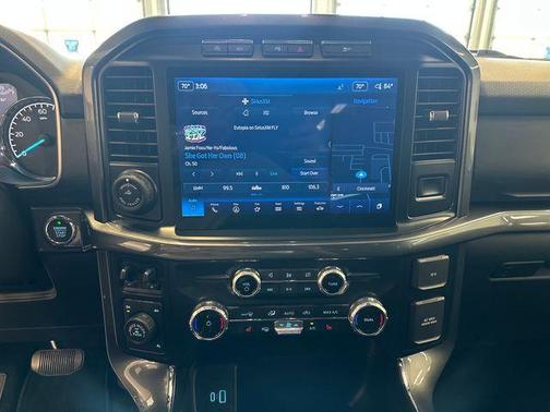 Oxford White 2023 Ford F-150 XLT