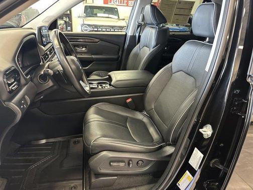 2023 Honda Pilot Elite